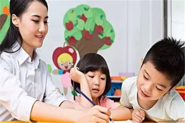师讯幼师培训加盟多少钱？