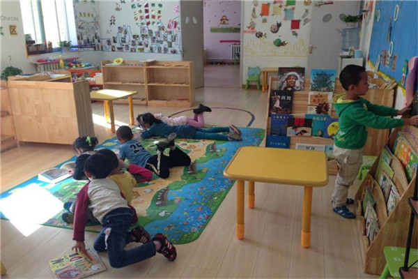 加盟晨风双语幼儿园赚钱吗？