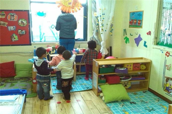 鼎奇幼儿园加盟费用多少钱？
