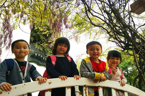 加盟米儿谷紫藤幼儿园赚钱吗？