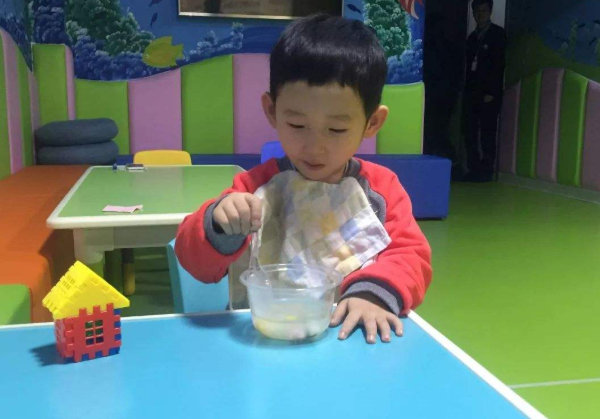 大风车戏剧英语加盟费用是多少呢？