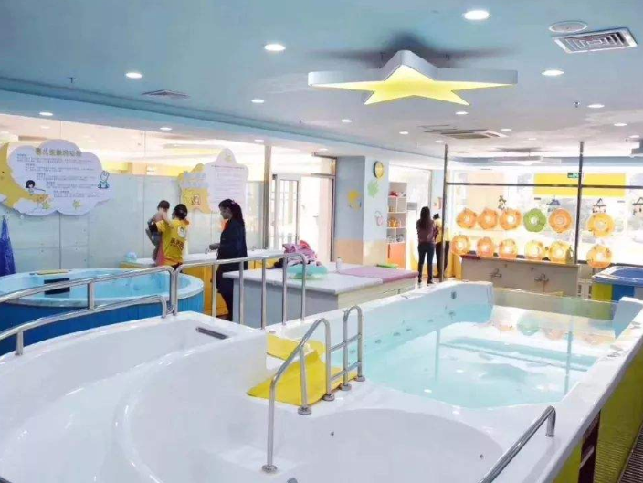 海娃娃婴儿游泳馆加盟条件要求高吗？
