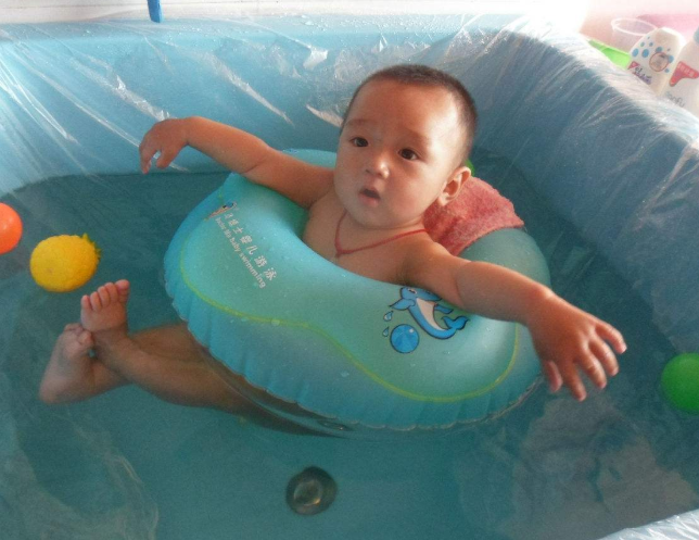 加盟水宝宝婴幼儿游泳馆能赚钱吗 ？