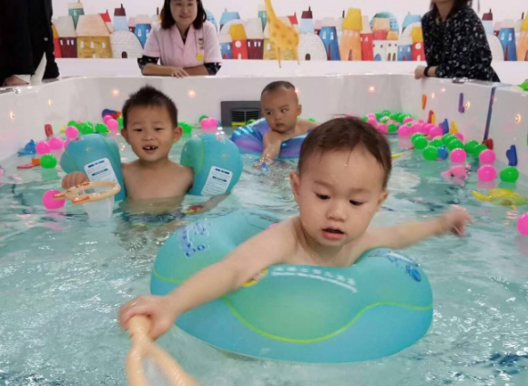 邻家儿女婴幼儿生活馆加盟费用是多少？