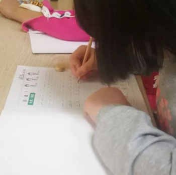 魔法练字加盟电话是多少？