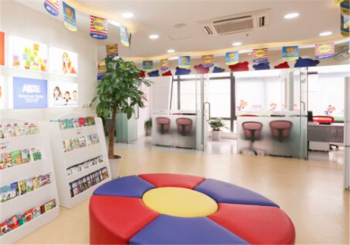 格琳斯英语加盟店发展如何？