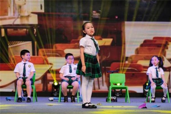 两个黄鹂口才加盟多少钱？