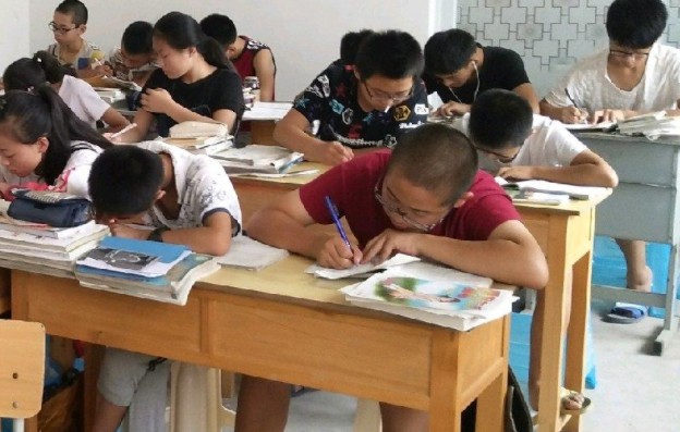 天一辅导机构官网加盟电话是多少？