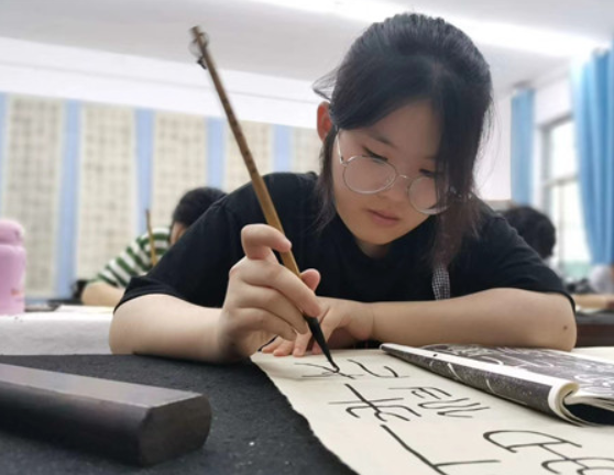 半墨写字加盟品牌怎么样？