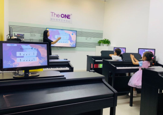 theone智能钢琴加盟多少钱？