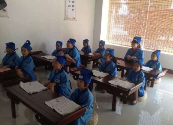 小夫子少儿国学加盟费多少？