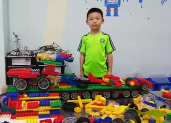 小天才机器人教育怎么样？