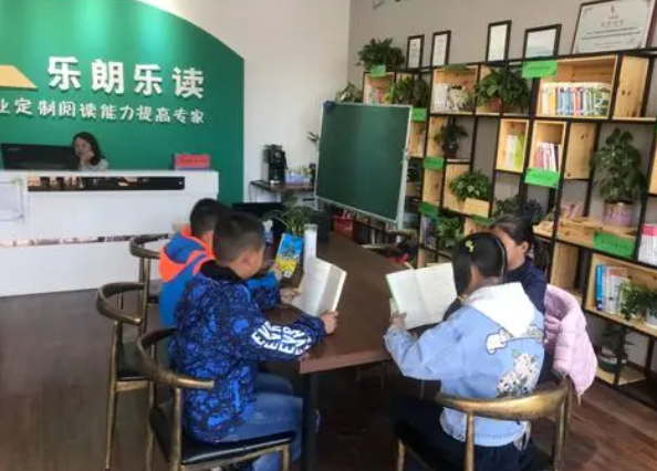 乐朗乐读加盟费多少？