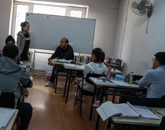 北京公务员培训加盟电话多少？