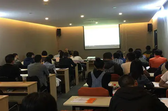 公务员培训机构加盟费用多少？