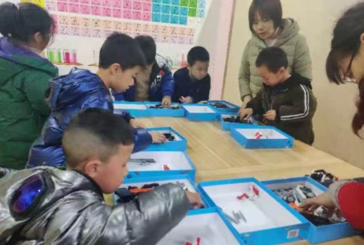 加盟小科楠创造力工厂如何管理？
