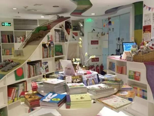 蒲蒲兰绘本馆实体店怎么开？