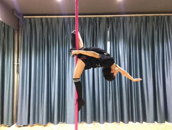 学钢管舞需要多少钱？