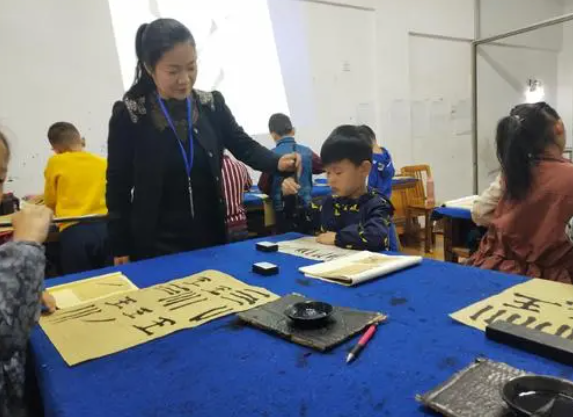 小禾书画社加盟多少钱？