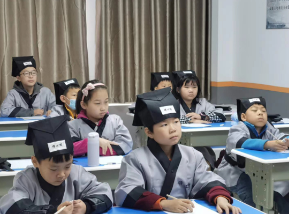 绎心阁书画院加盟费多少钱？