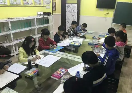 银城书画院加盟多少钱？