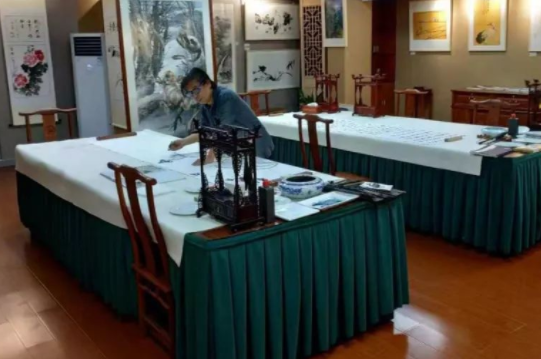 校源书画院加盟多少钱？