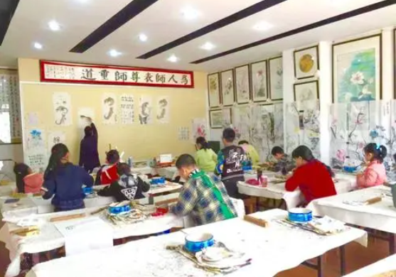 夏天书画院加盟多少钱？