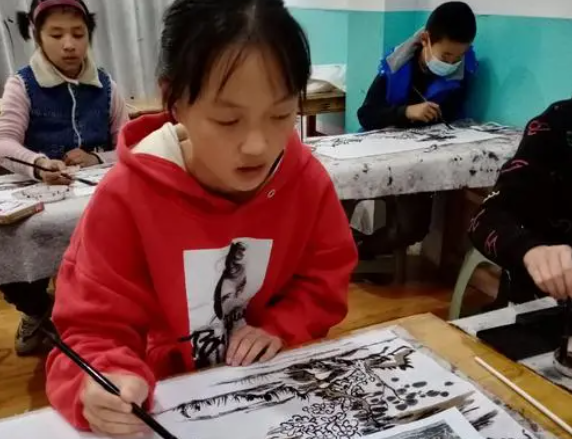 逸飞书画学校加盟多少钱？