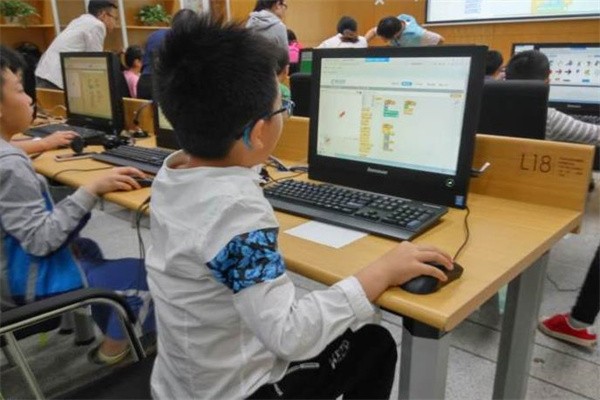 编玩边学少儿编程怎么加盟?