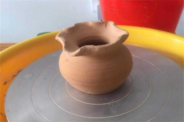 小泥匠陶艺加盟费用是多少？
