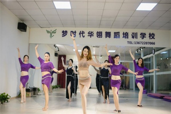华翎舞蹈学校怎么加盟？
