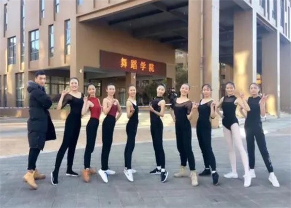 开个舞蹈教培学校多少钱？