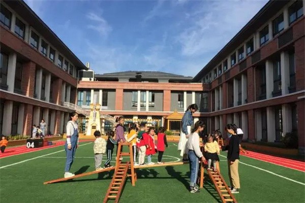 艾乐幼儿园的加盟电话和费用是怎样?