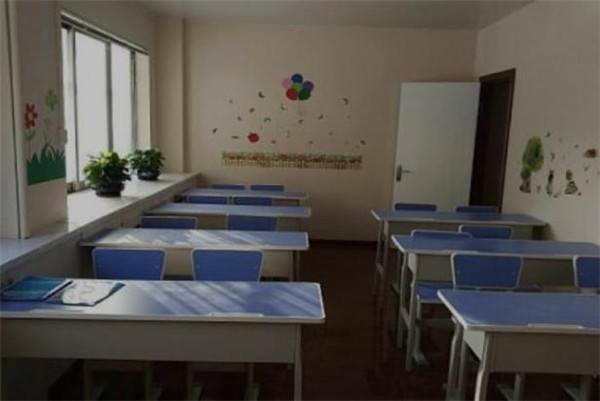 如何在学校附近开午托班?