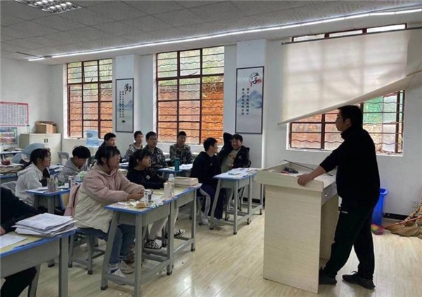 如何加盟高考服务机构？