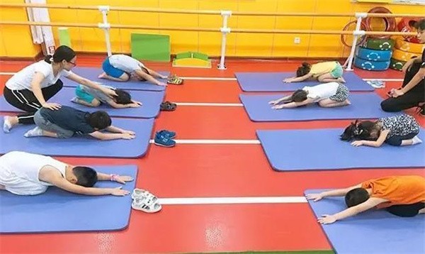 儿童运动馆加盟哪个好？顽兔斯瑞儿童体适能好不好？