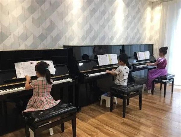 开钢琴培训班需要什么手续？