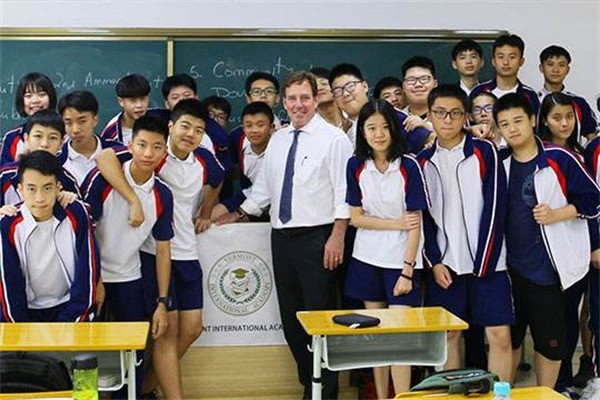 美国佛蒙特国际学校加盟条件是什么?加盟多少钱?
