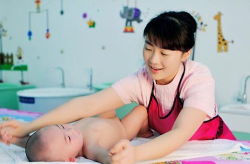 Hellobaby婴儿游泳馆加盟 Hellobaby婴儿游泳馆加盟