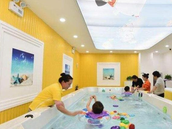 贝贝约婴幼儿水育馆加盟