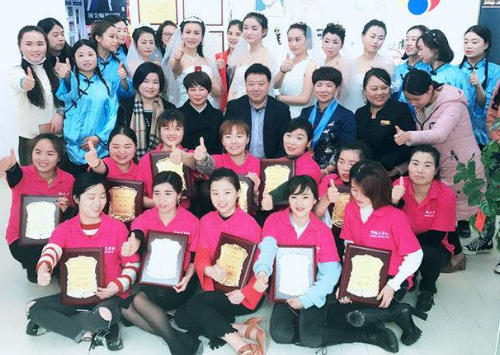 唯魅艺化妆美甲学校加盟 唯魅艺化妆美甲学校加盟