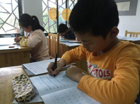 多宫格硬笔书法加盟