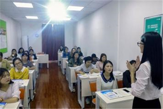 佰平教育加盟
