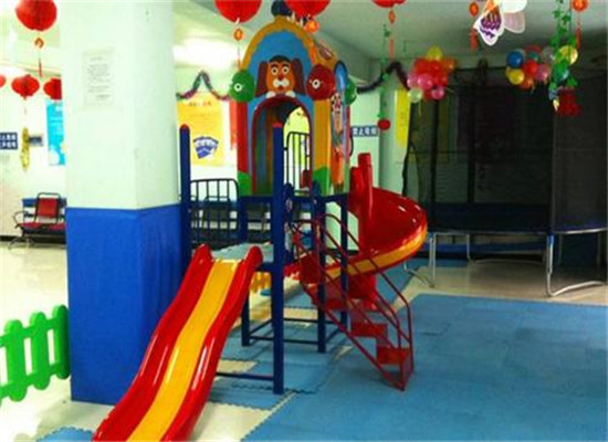 小巨人幼儿教育加盟
