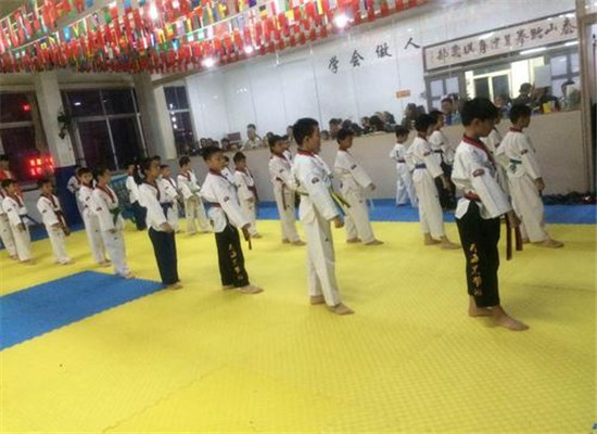 云海兴业武术培训加盟 云海兴业武术培训加盟