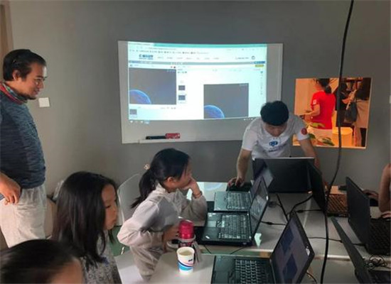 易编玩少儿编程加盟