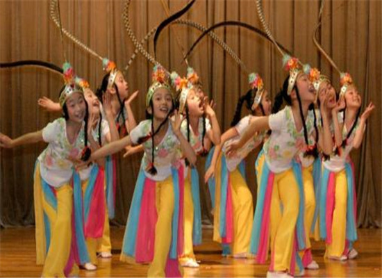 纳尼亚国际少儿艺术加盟