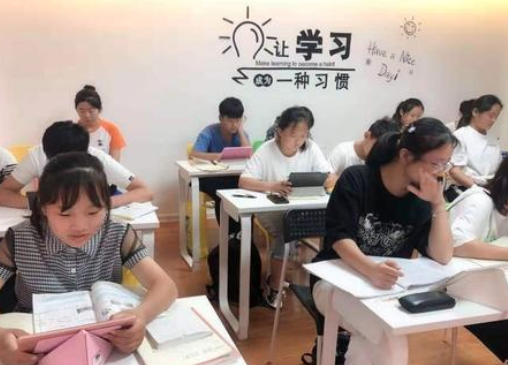 智易答人工智能教育加盟 智易答人工智能教育加盟