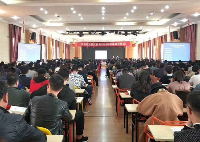 龙匠教育加盟电话多少？