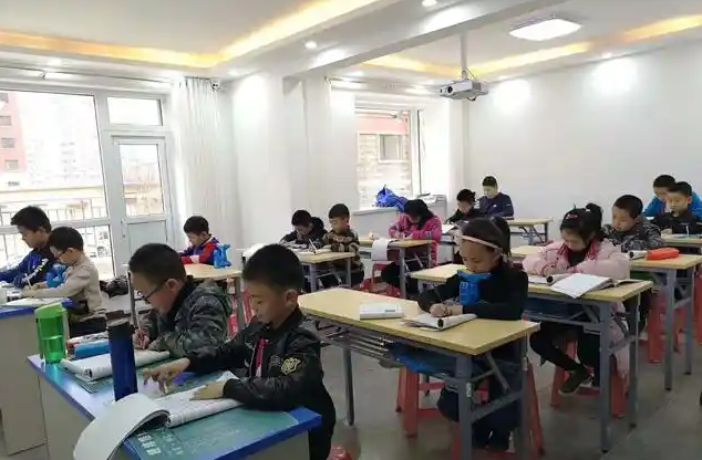 加盟经纬格练字班怎么样？